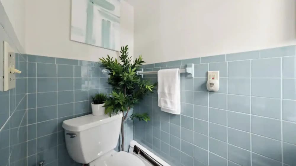 Luxury NYC Home with Free Parking for 12