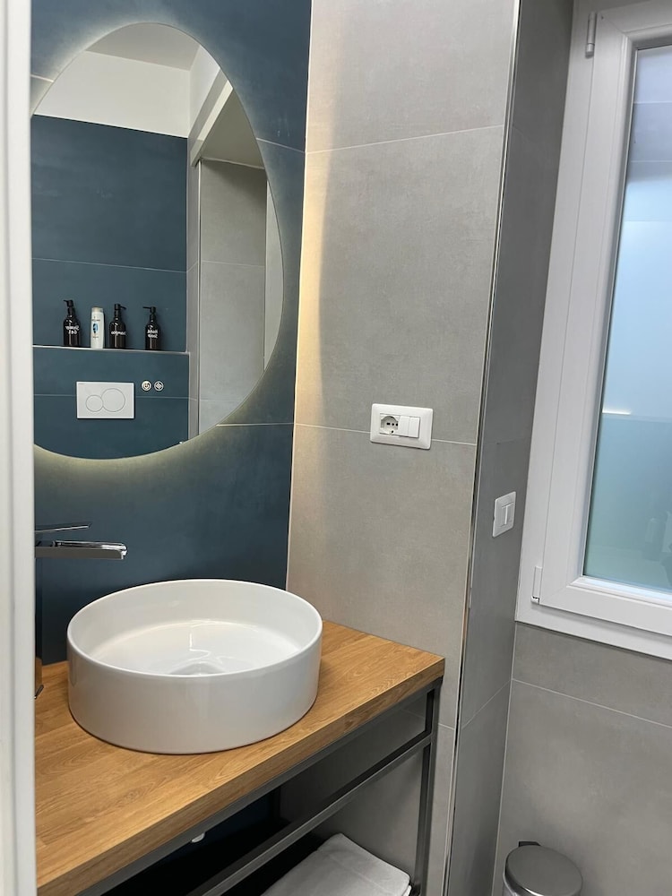 Domus Suites