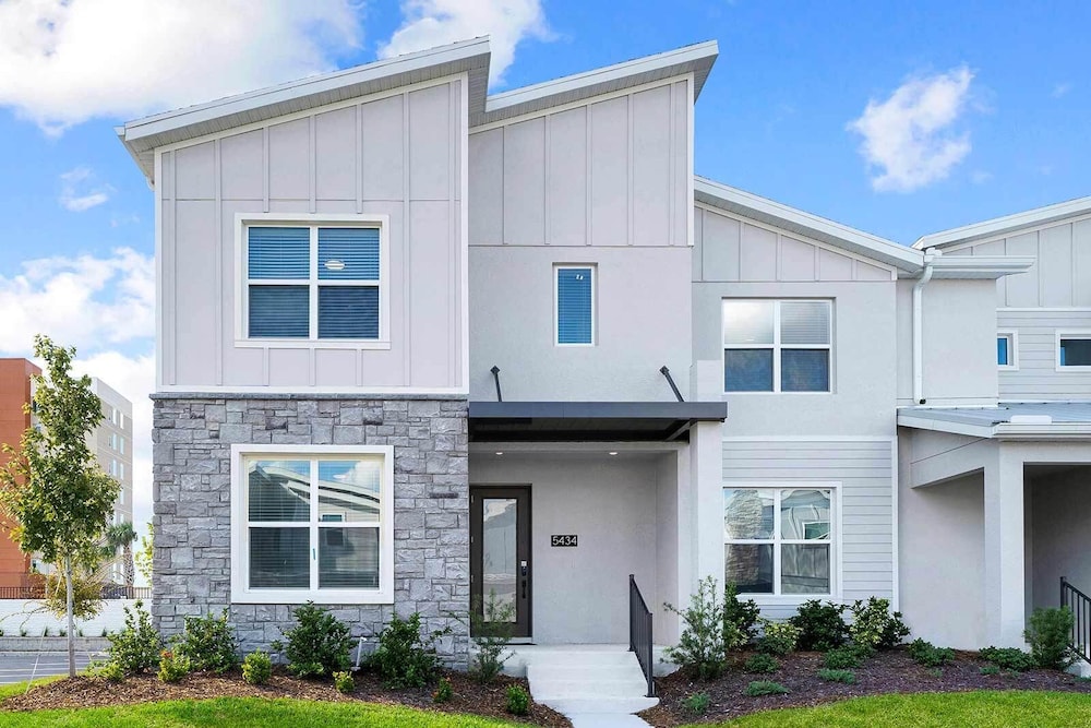 Vor5346aa: 5 Bed, Gamer's Paradise, Pool