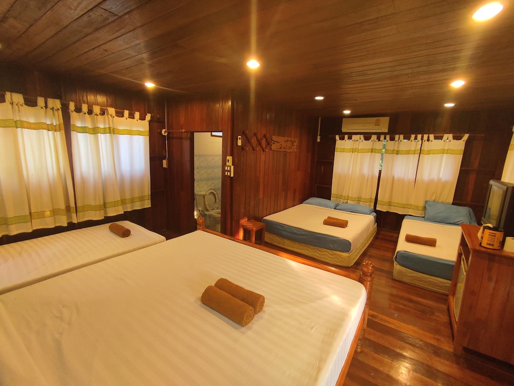 Baansuanlynjee Maeklong Resort