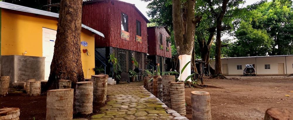 SUZAL BUNGALOW 16