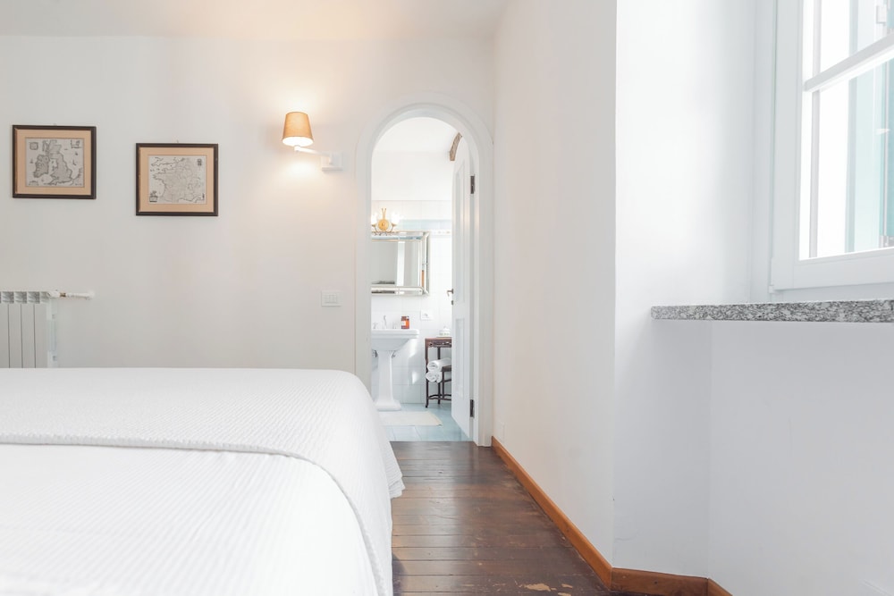 Emily's Holiday House - Authentic Lake Como by Rent all Como