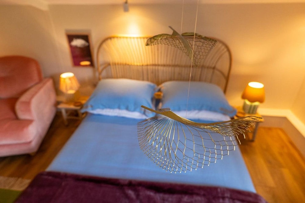 Rustic Barn Retreat in North Dorset view 4