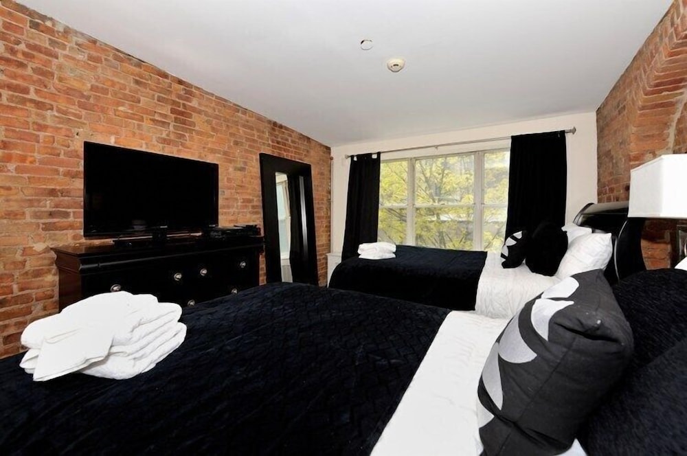 Market Rentals Downtown Apartments