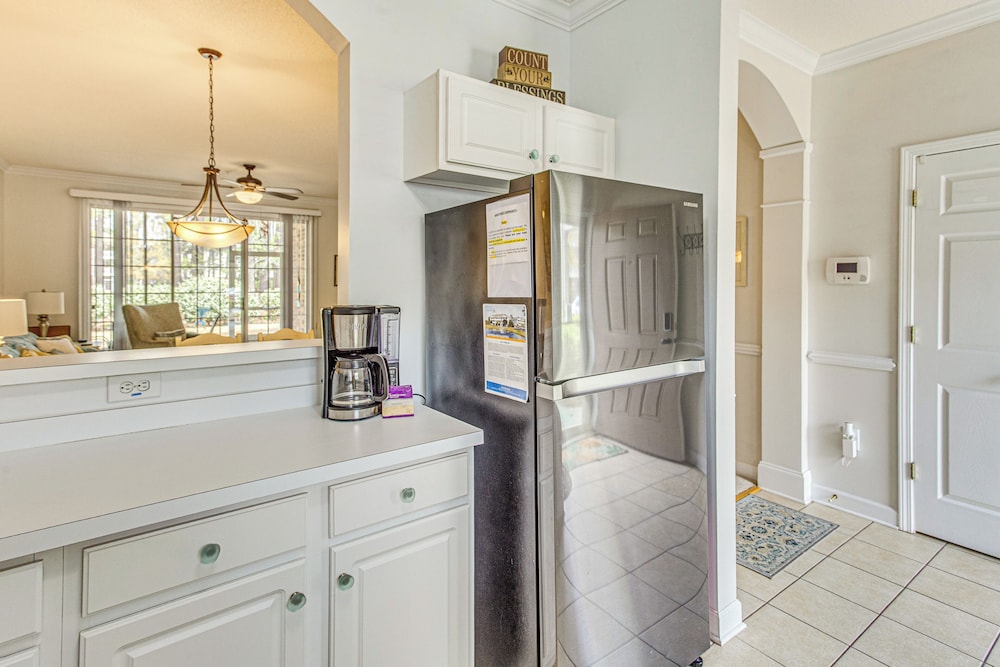 Resort Pool & Golf: Centrally Located NMB Retreat!