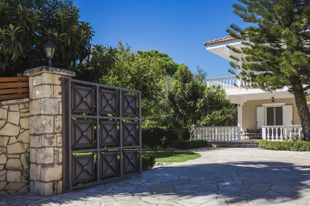 Villa Lilly With Private Pool