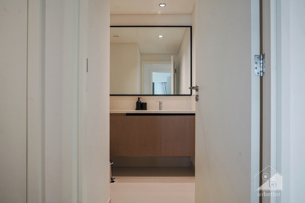 Burj Crown Luxurious 3bedroom Balcony
