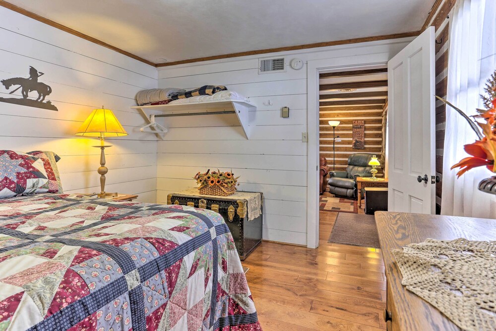 'maltese Ranch Cabin' Near Medora Attractions! view 5