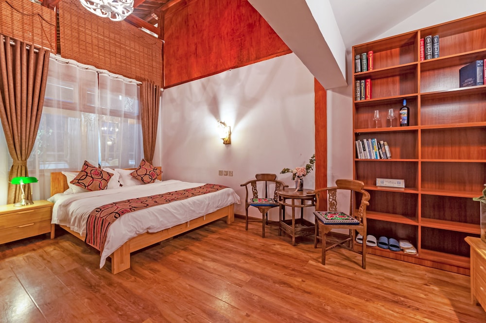 Dali BOOK INN