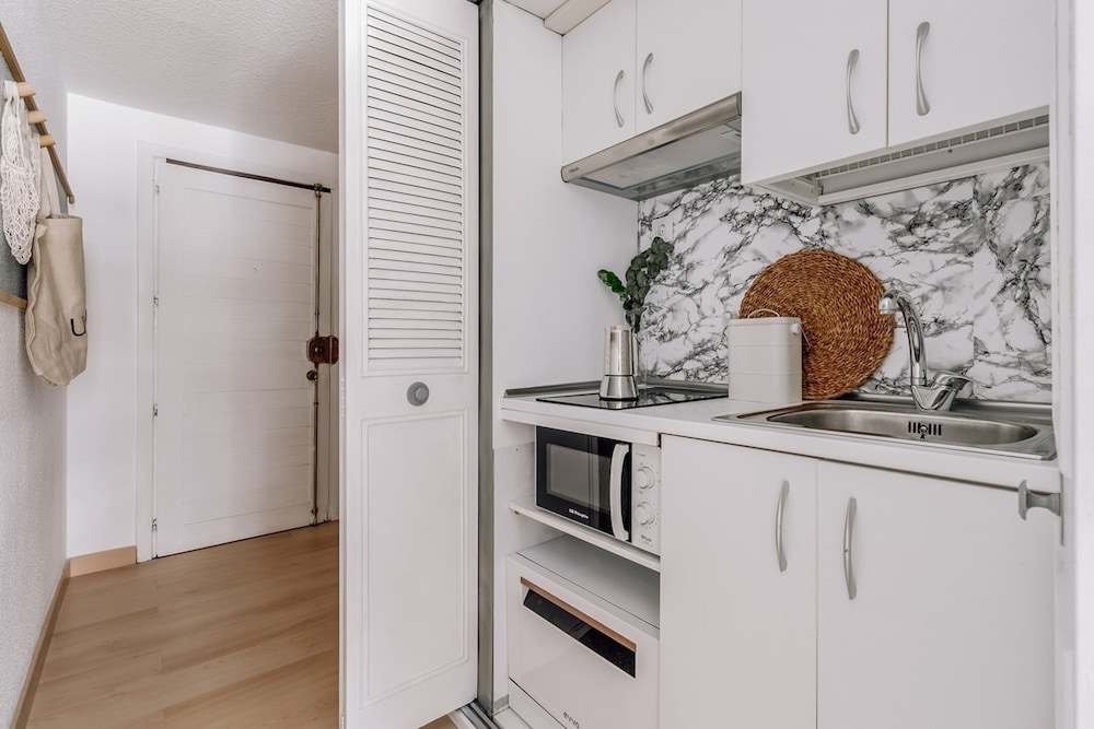 Semuy - 1 Bedroom in Bernab U-hispanoam Rica