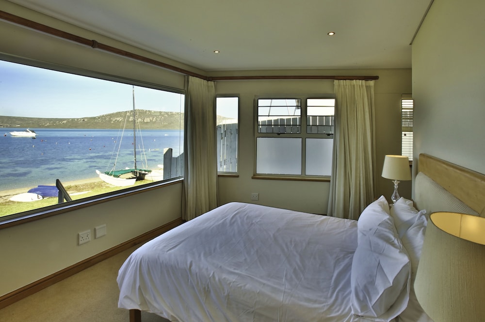 Sandbaai Villa Langebaan 7 sleeper view 5