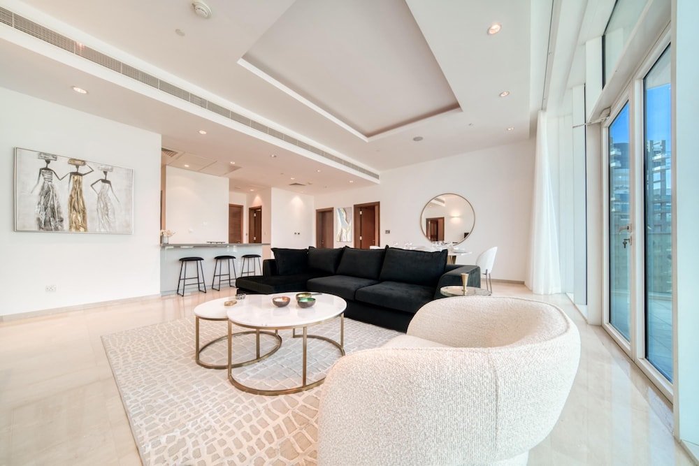 Palm Living Modern Luxury Mediterranean Vibes