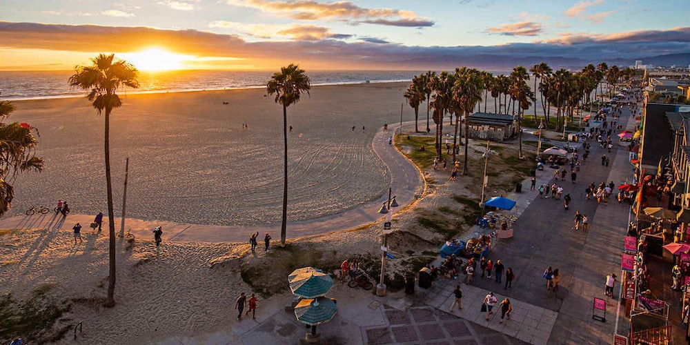 Popular LA Beach in Venice 10A