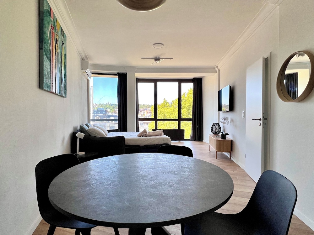 Cozy fully equipped center Liege for 4