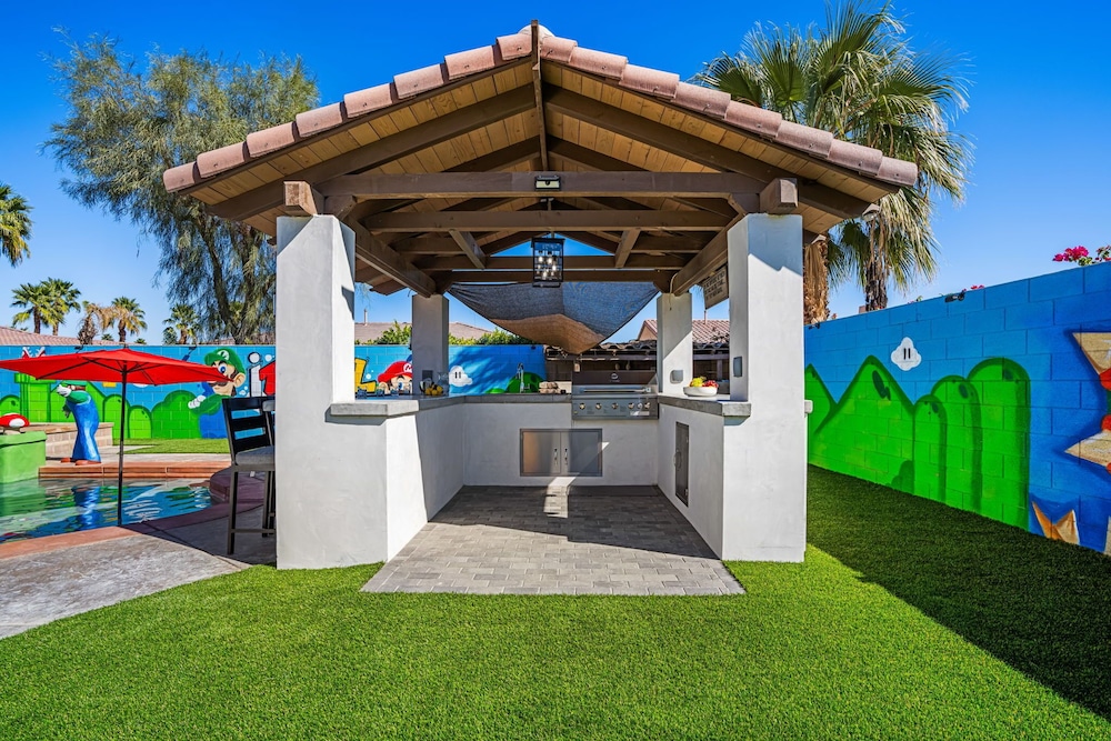 Super Mario Retreat Dream Getaway