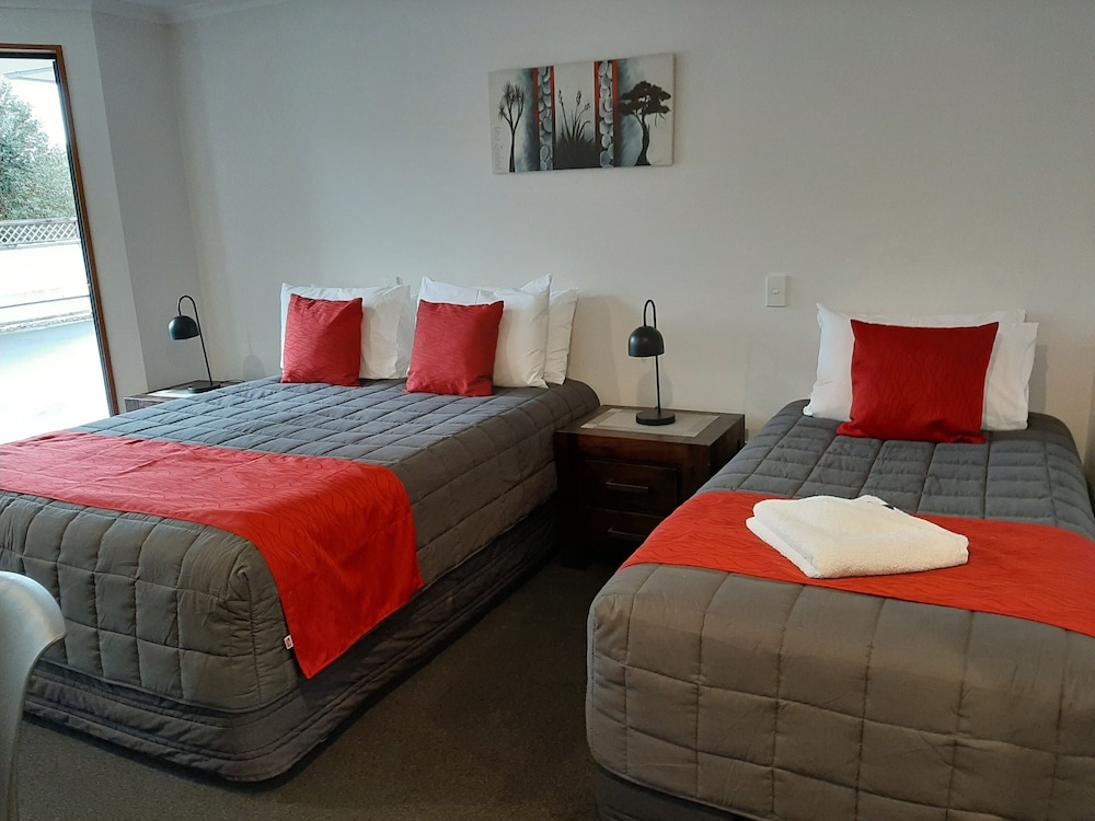 Bayside Holiday Units view 3