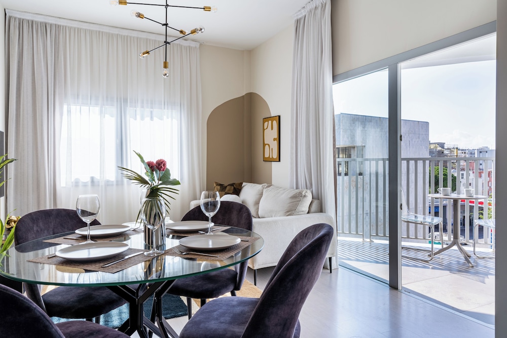 Local Host Living - Signature Apartments in Nicosia