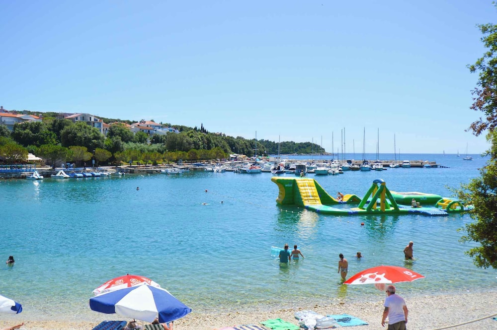 Apartments Pjescana Uvala/istrien 11044