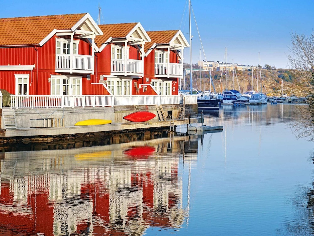 7 Person Holiday Home in Stromstad view 2