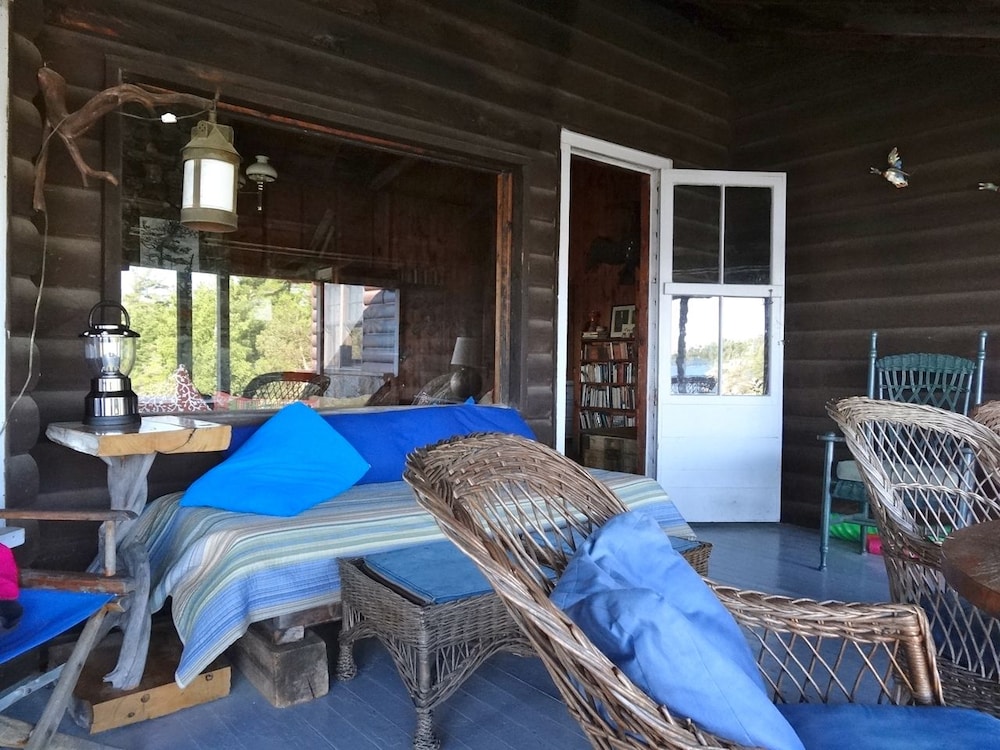 Gwanatchewan Cottage - Private Island