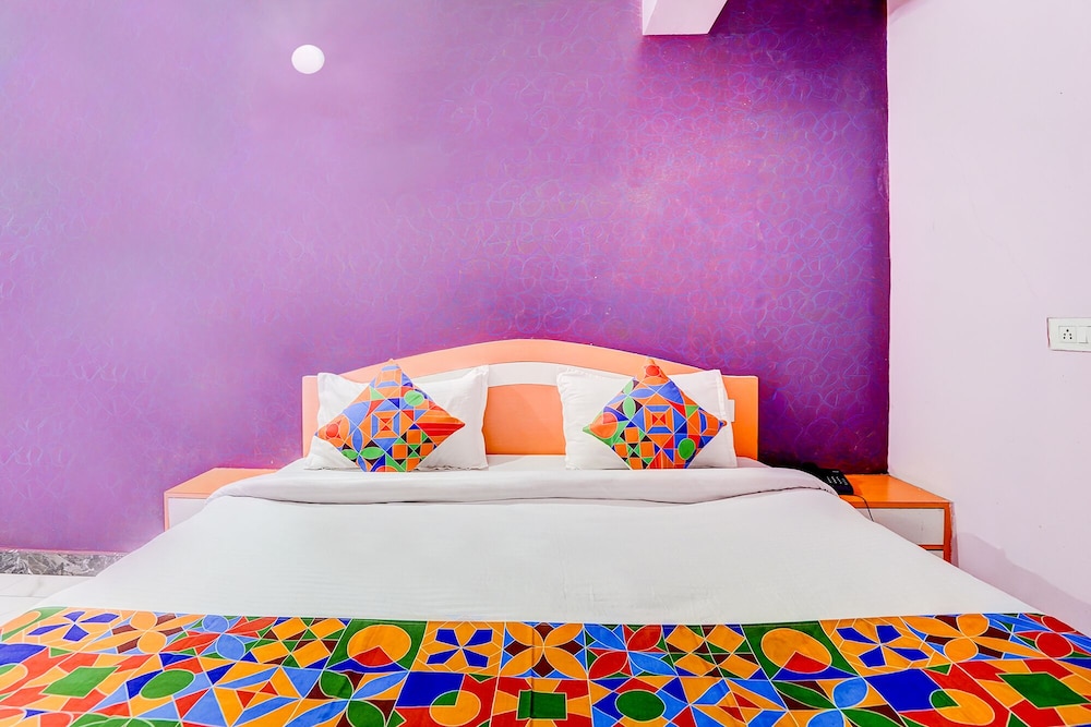 Fabhotel Triotel Inn