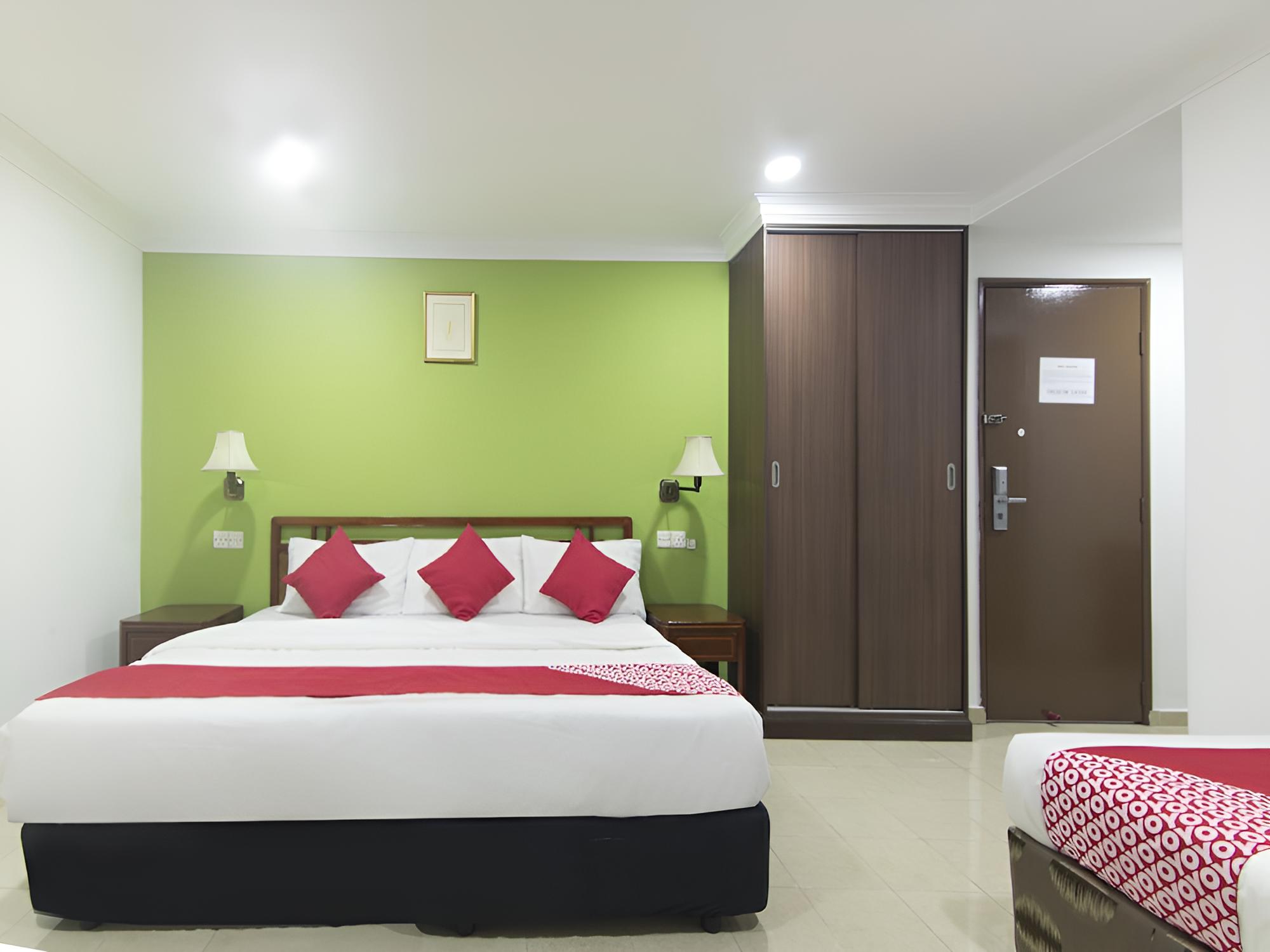 OYO 805 Hotel Run Star