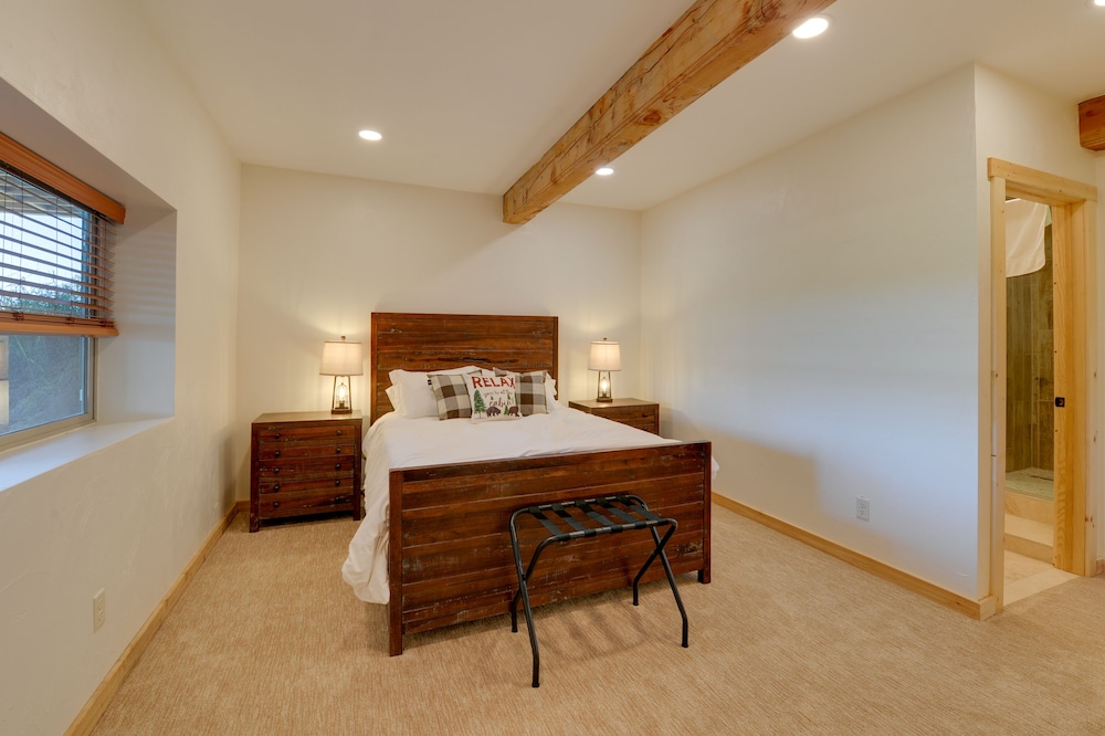 23 Mi to Targhee Skiing: Felt Cabin w/ Hot Tub! view 2