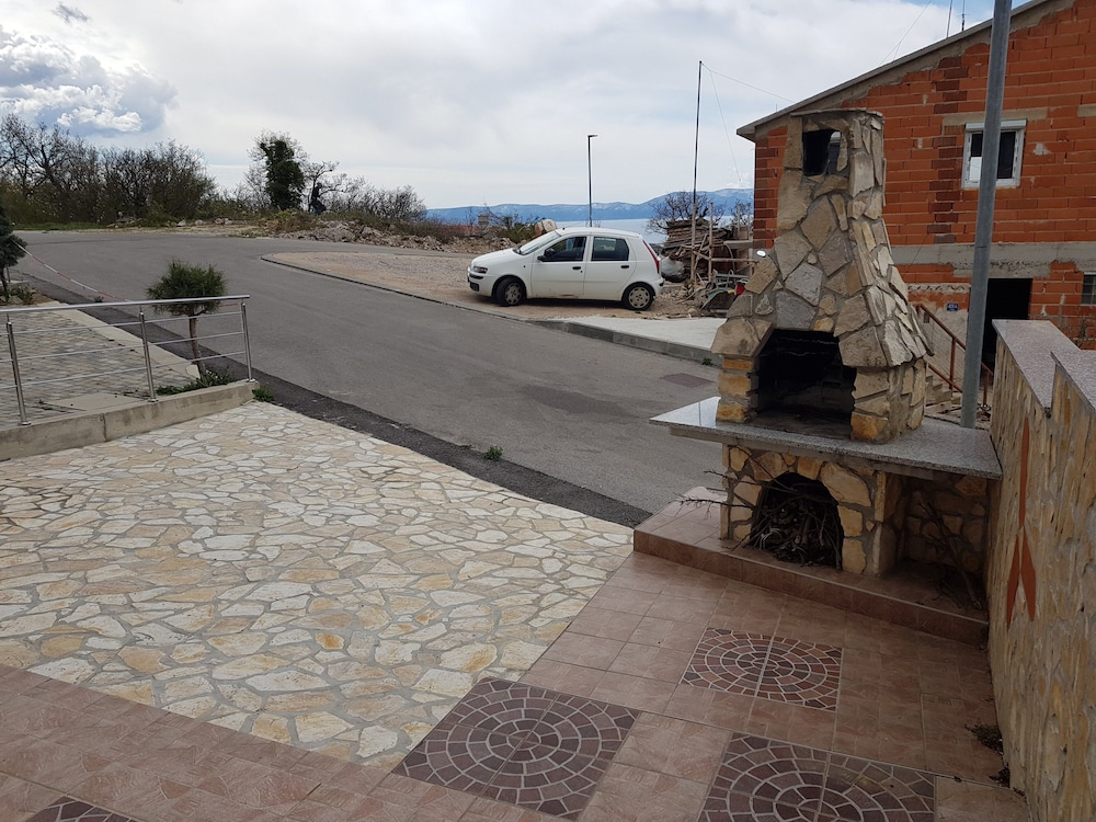 Apartment Misel With Bedrooms With Terrace and sea View view 5