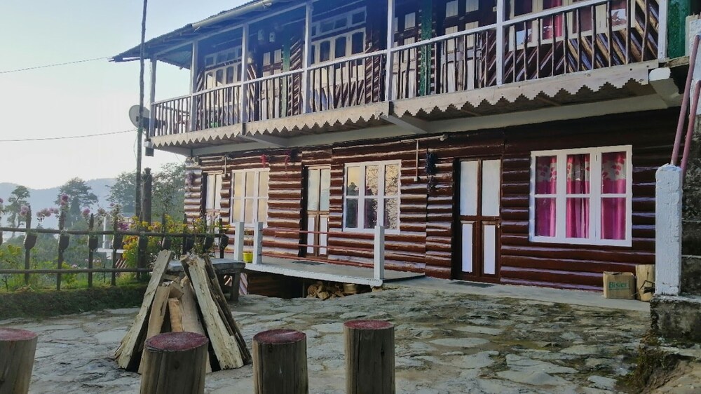 Siniolchu Resort Kalimpong view 3