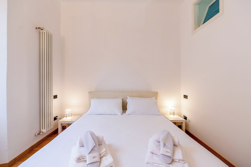 Bramante Luxury Apartments by InnStay