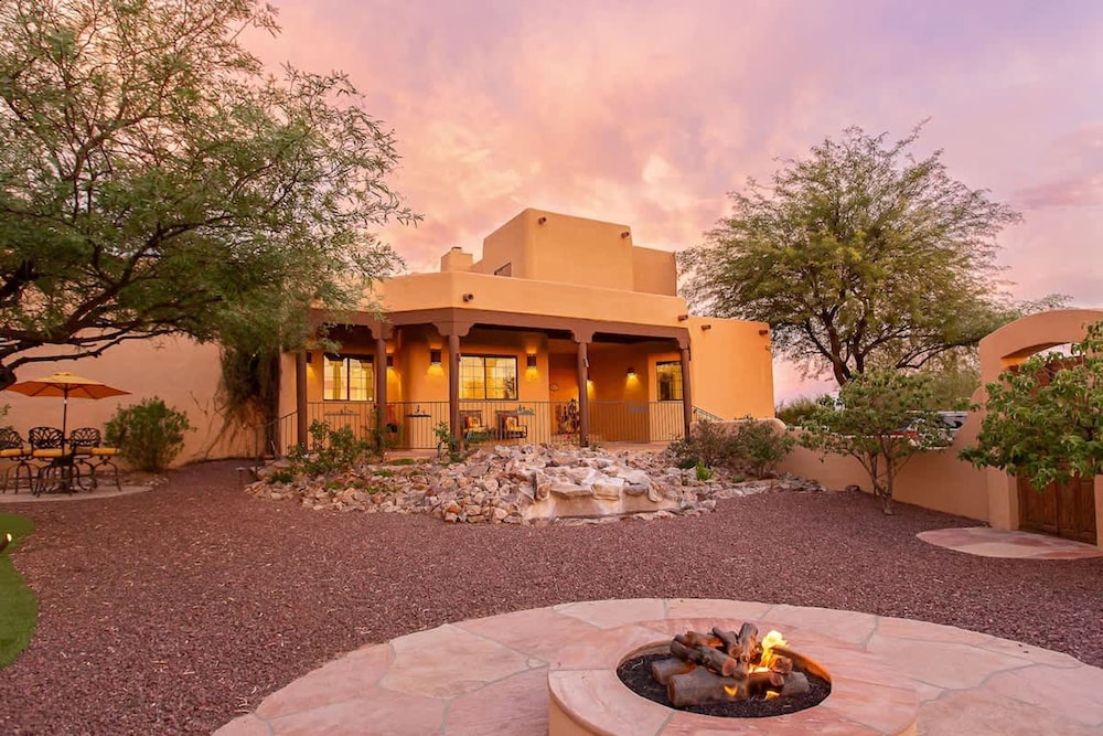Spectacular Views Heated Pool Outdoor BBQ