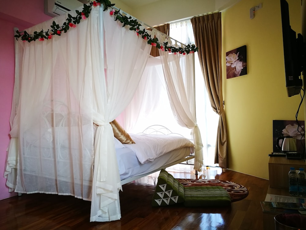 198 Red Hat B&B