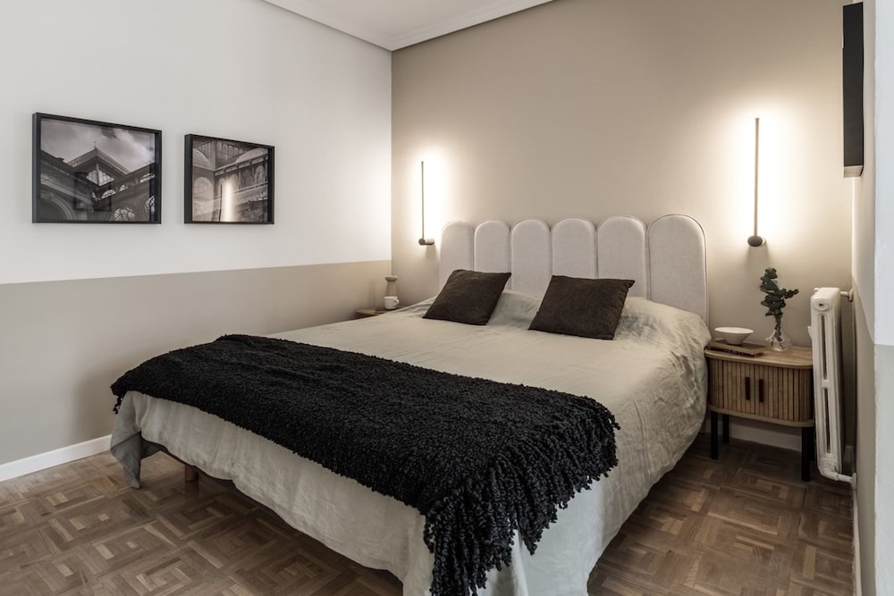 Campo - 3 Bedroom and Balcony Penthouse in Azca