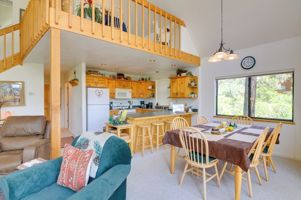 Pagosa Springs Chalet w/ Mtn Views, Near Downtown! view 4