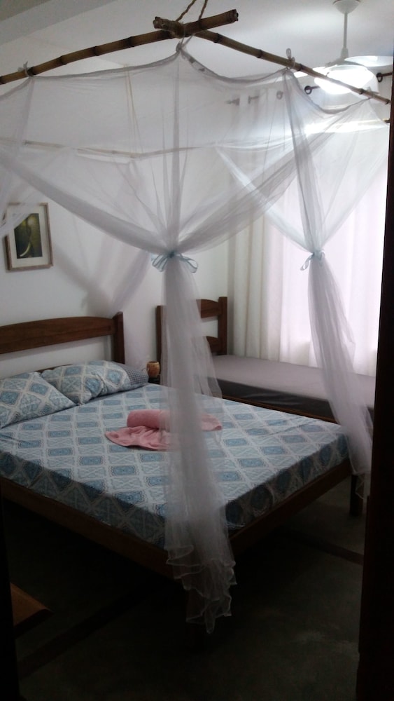 Bali Suites Itamambuca