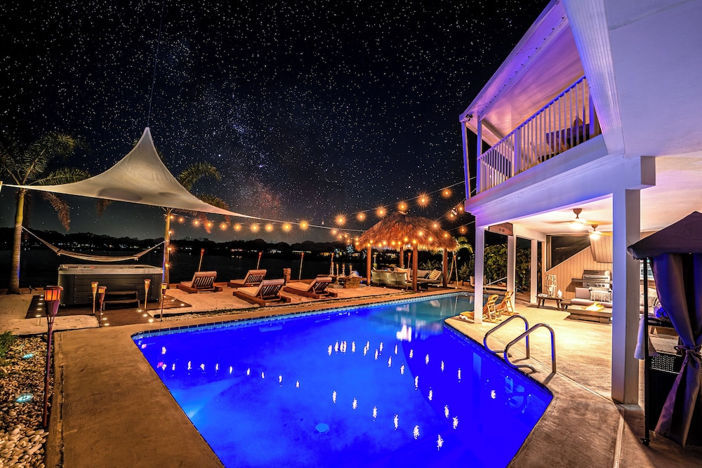 Palm Beach Paradise | Villa w/ Beach, Pool, Cinema & Tiki