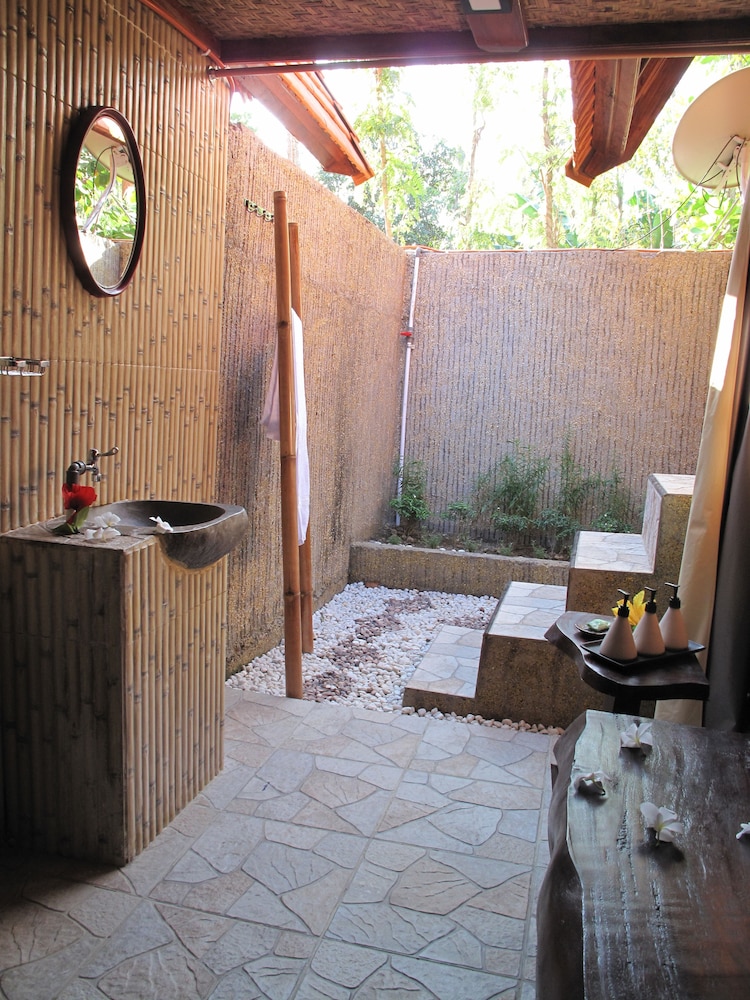 Yoki's Bungalows