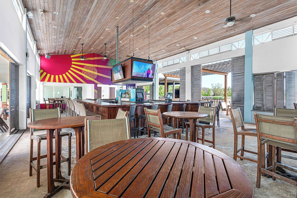 Hilton At Resorts World Bimini - Property Image 35