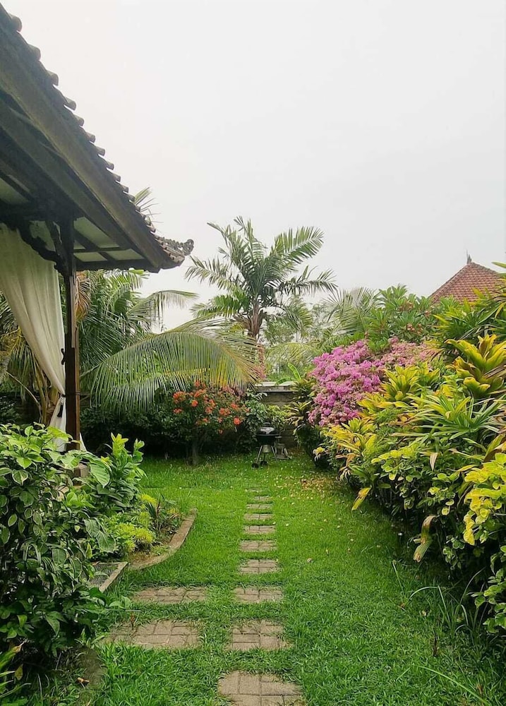 Mumbul Villa