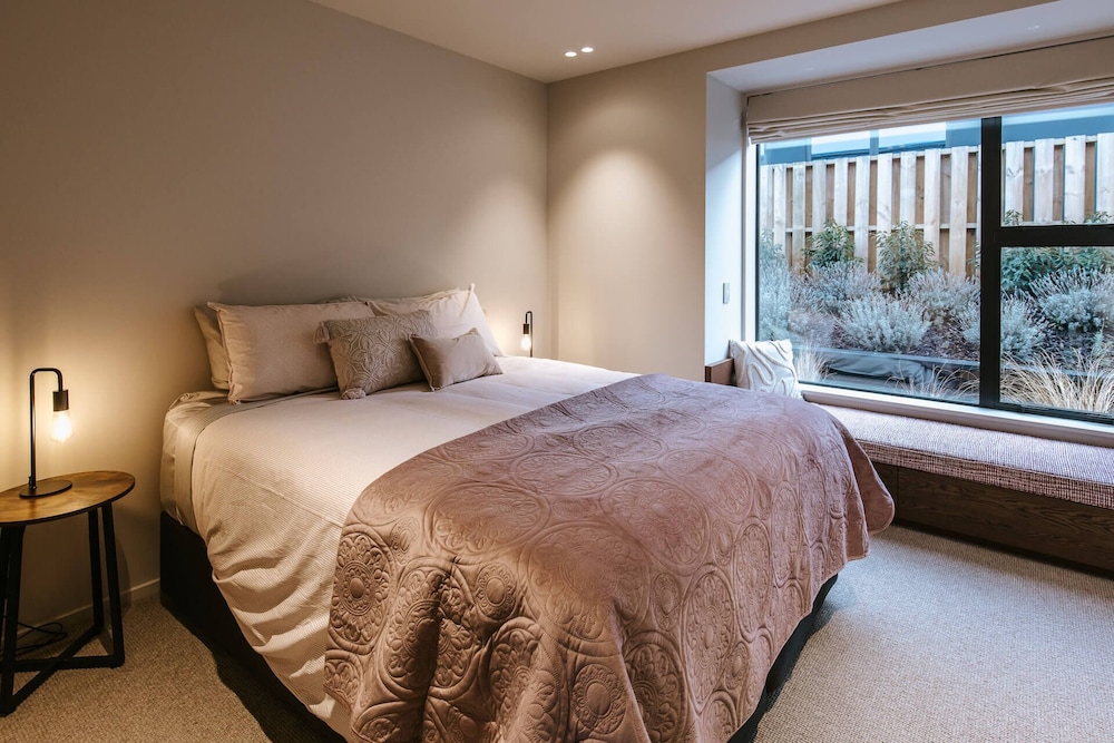 Riverslea - Pool - Sleeps 10