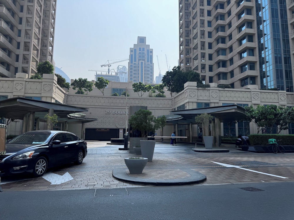 SIMPLY COMFORT Luxury Burj Khalifa & Fountain View Apartments Steps to Dubai Mall