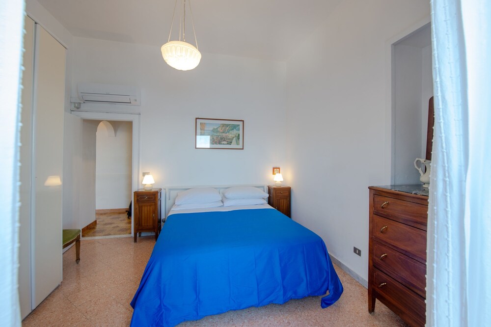 Casa Nostra - It Speaks of Love Family and the sea photo 3