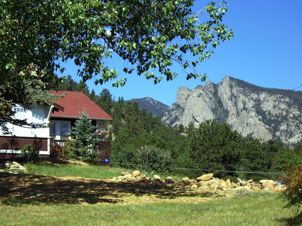 River Rock Cottages