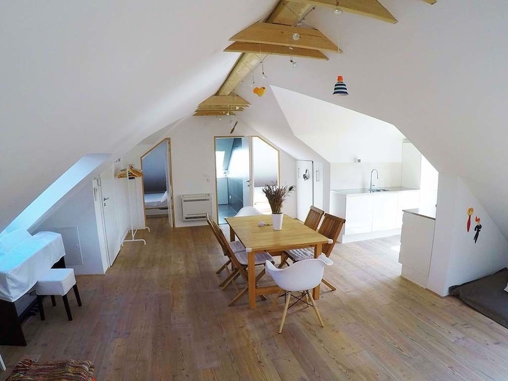 Hvar Attic Apartment en Hvar — hotel room