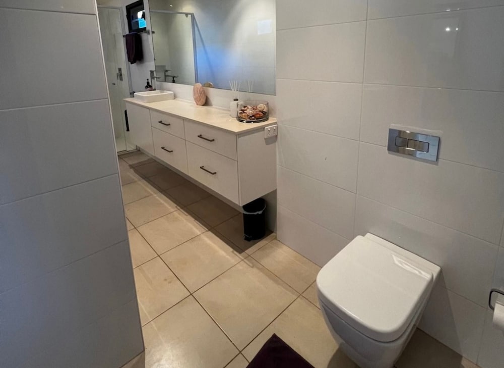 Cable Beach Vacations - Entire holiday home in Cable Beach - Property Image 9