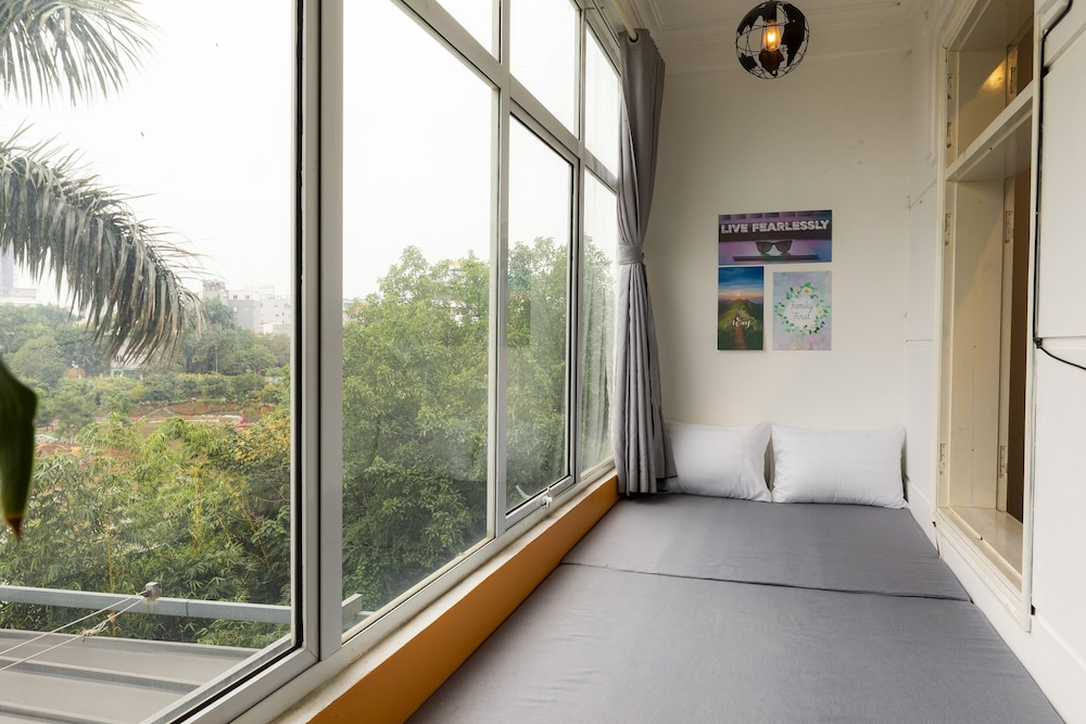 Em Am Homestay - West Lake