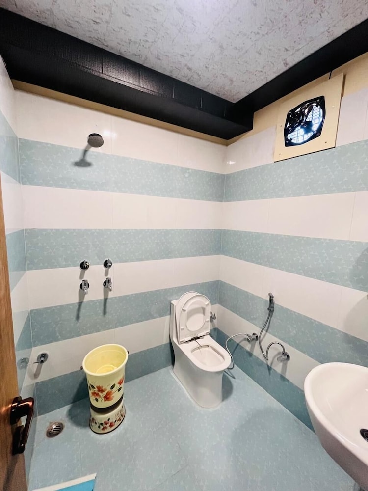 KS PAYING GUEST HOUSE VARANASI