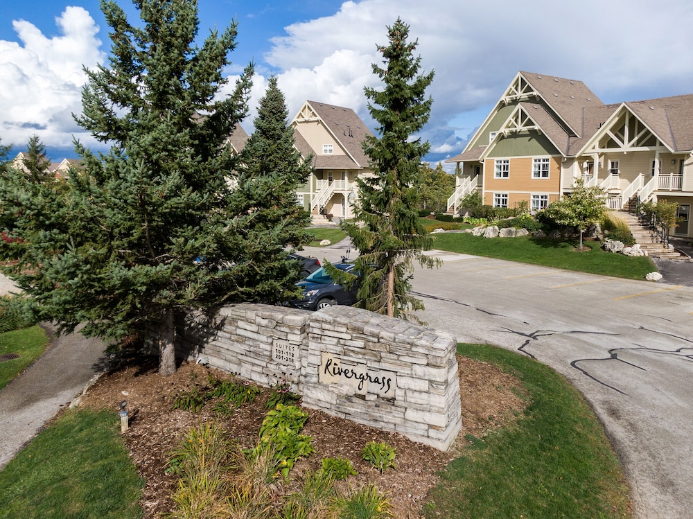 Rivergrass Condos