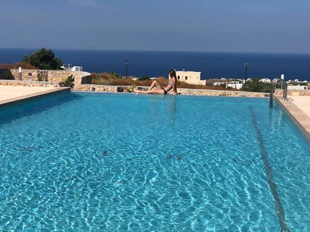 fira Blue Horizon view 3