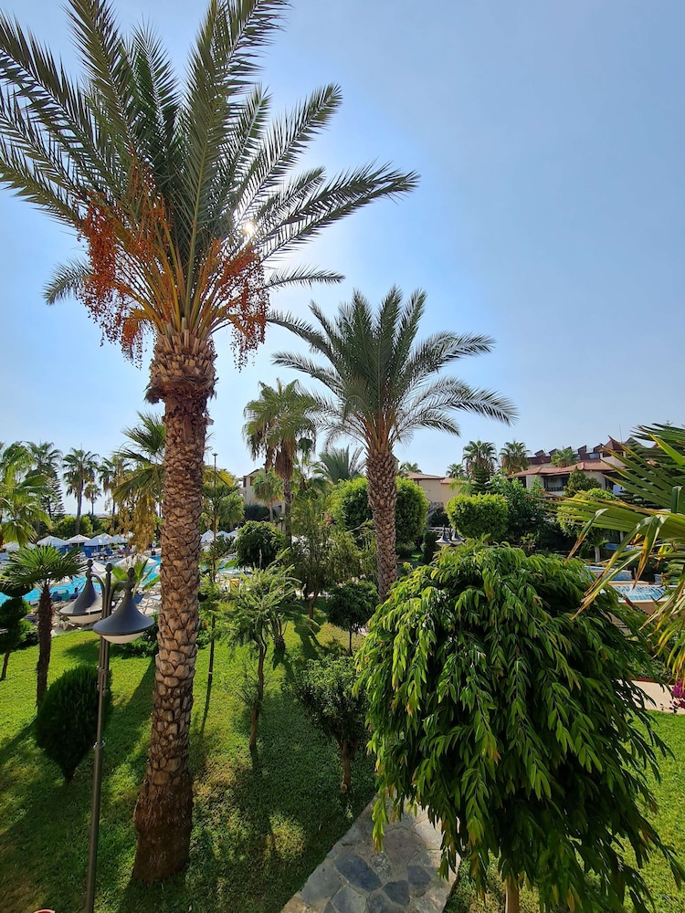 Saphir Hotel & Villas